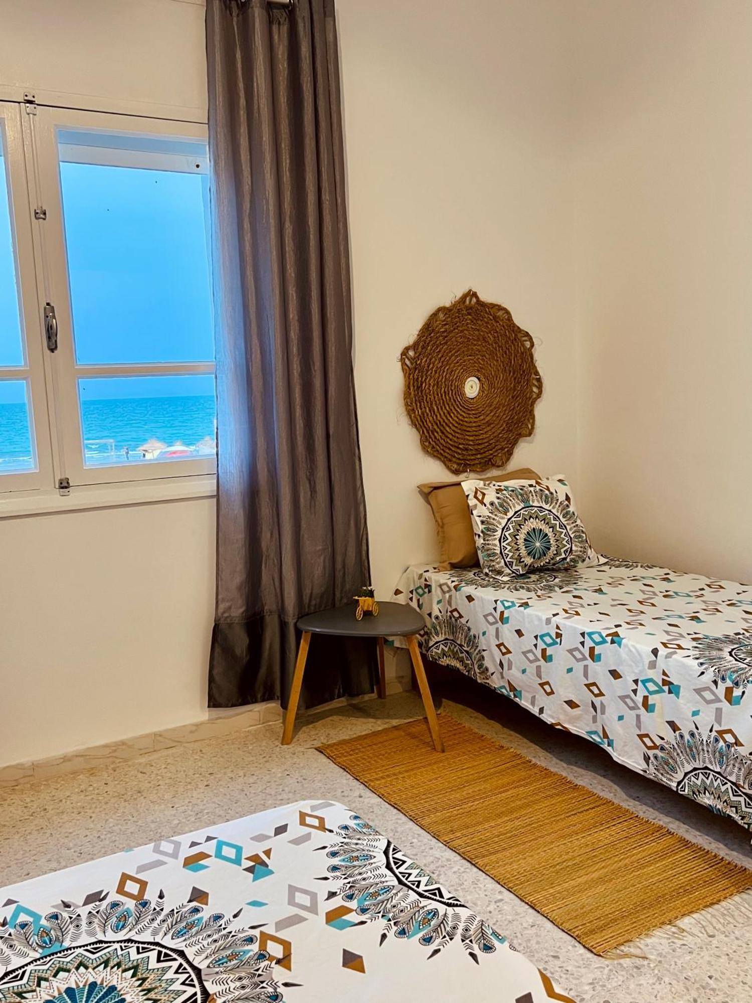 Appartement Vue De Mer Pied Dans L'Eau Gabes Exterior foto
